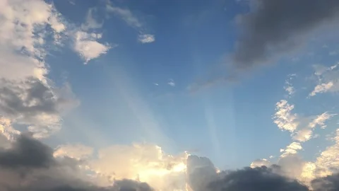 Bright sun light ray flare n sunbeam on sunrise blue sky n clouds Stock-Footage 151957036