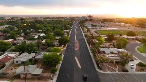 Bright sunset over housing suburb in Albuquerque, New Mexico. Adobe style Vídeo Stock 246901975