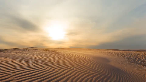 Bright sunset in a sandy desert time lapse scene Vídeos de archivo 172347790