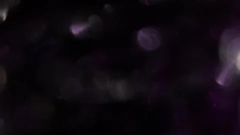 Brilliant full-screen purple and white bokeh light effect 動画素材 318946251