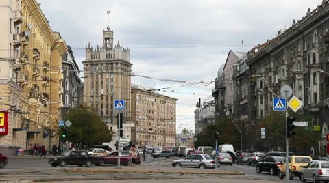 Brisk crossing Stock Footage 8691227