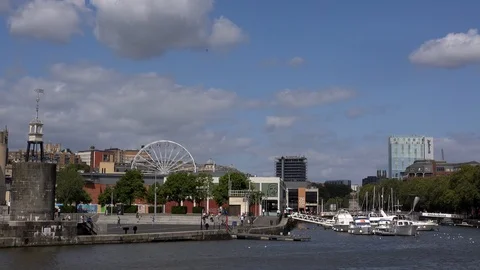 Bristol city centre with old architecture harbour and people UK 4K Vídeo Stock 115107786