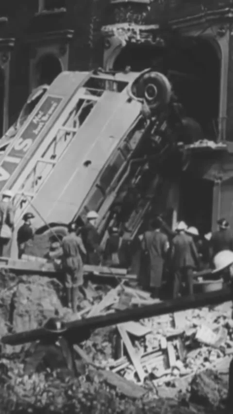 BRITAIN - 1940 - In this Frank Capra documentary, landmarks of London such as Stock Footage 338415262