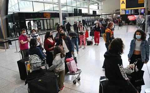 Britain to open its borders to double jabbed US and EU citizens from 02 August,  Foto stock