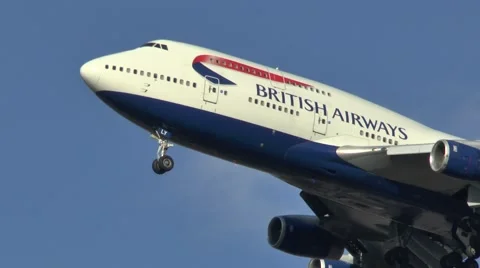 British Airways Boeing 747 on final approach to London Heathrow Airport, UK. Видео