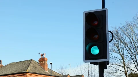 British Traffic Lights Changing From Green to Red Close Up Vídeo Stock 124796206