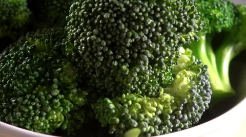 Broccoli in bowl, CU Video stock 58102335