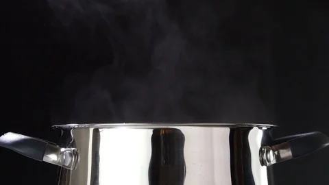 Broccoli is cooked in a saucepan. Vegetables are cooked. Broccoli soup. Slow 스톡 동영상 89841119