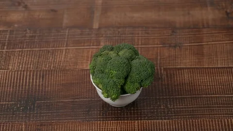 Broccoli on plate Stock Footage 183496030