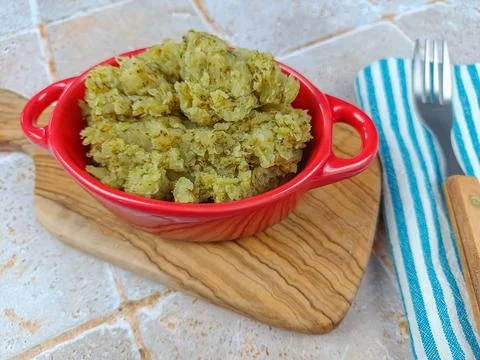 Broccoli puree in a dish Stock-Fotos