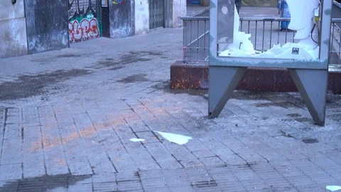 Broken advertising lightbox on the background of a broken pharmacy. Stock-Footage 118320665