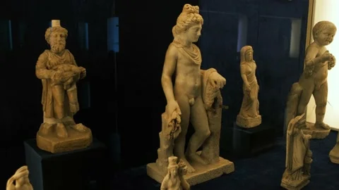 Broken Antique sculptures Stock Footage 168694338