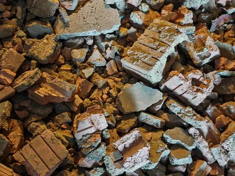 Broken Brick Rubble Texture Background with Construction Debris Foto stock