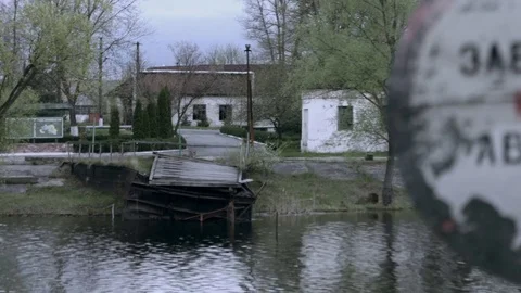 Broken Bridge, Entry Prohibited. Beware Dangerous to Life Zone. 動画素材 71699091