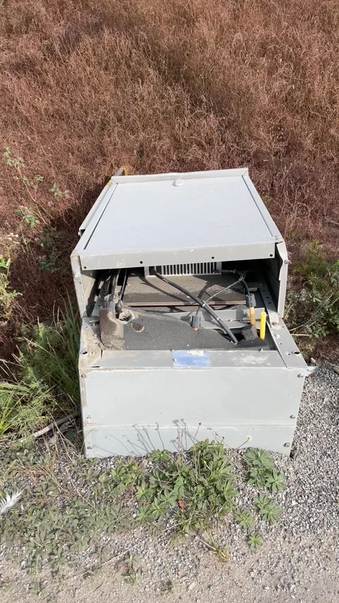 Broken cable cabinet Video stock 286250072