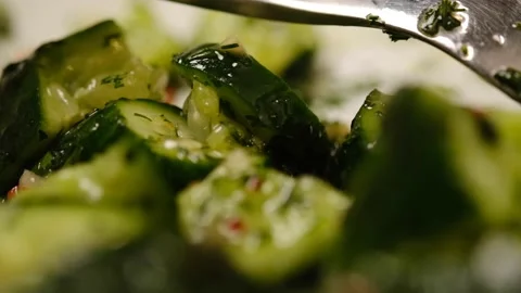 Broken cucumbers 02 | 120 fps 库存影片 159064866