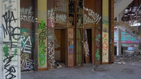 Broken elevators in an abandoned and destroyed luxury hotel Palace 库存影片 241407298