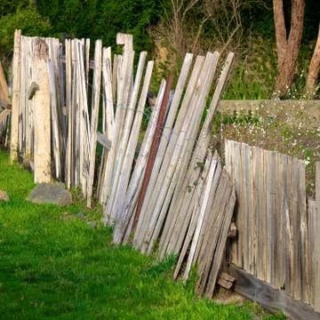 Broken fence Foto stock