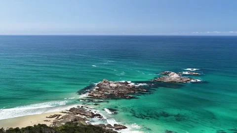 Broken Head Rocks And Clear Water Aerial, Byron Bay NSW Видео 347118673