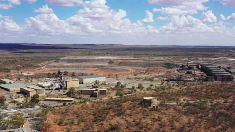 Broken Hill outback arid semi-desert with operating mineral ore mines 4k. Stock Footage 169252943