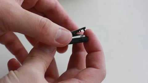 Broken lithium-ion battery from the the mobile phone Vidéo 64973646