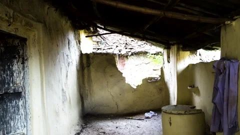 Broken Mud House Structure Village Scene Stock-Footage 332612070