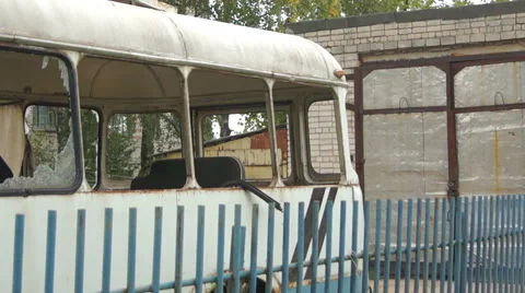 Broken school bus (3) Video stock 42127572