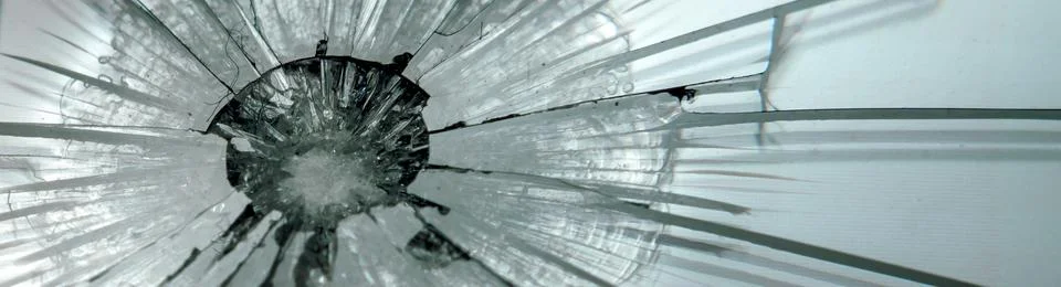 Broken tablet screen close up toned. Panoramic image Foto stock