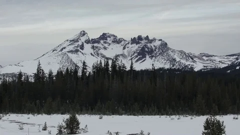 Broken top in winter Video stock 83229117