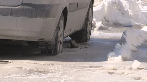 Broken water main flooding steam sinkhole in severe cold weather in Toronto 2015 Stock Footage 47007765