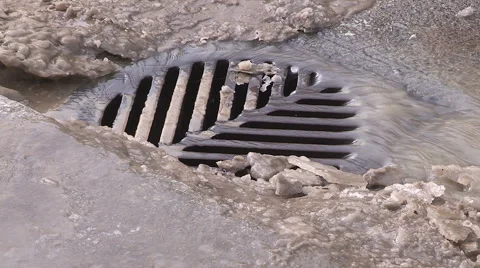Broken water main flooding steam sinkhole in severe cold weather in Toronto 2015 Stock Footage 47017890