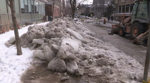 Broken water main flooding steam sinkhole in severe cold weather in Toronto 2015 Stock Footage 47019608