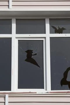 Broken window apartment building Foto stock