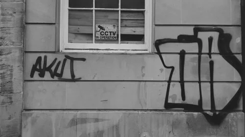 Broken window with cctv sign Video stock 171889872