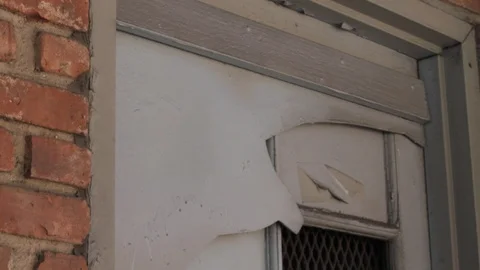 Broken Window on Door 動画素材 106535849