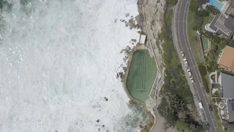 Bronte Baths | Scenic Waves | Top Down Drone Shot | 4k HDR 스톡 동영상 207718751