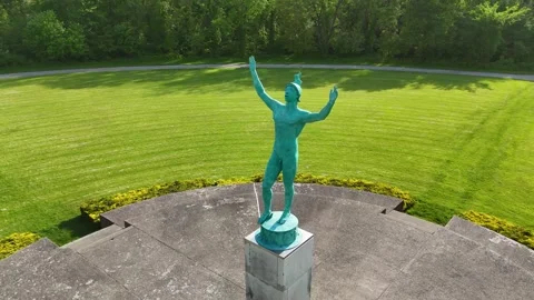 Bronze Copper Apollo Statute CCW Rotate, Sun Singer in Allerton Park Stock Footage 274426783