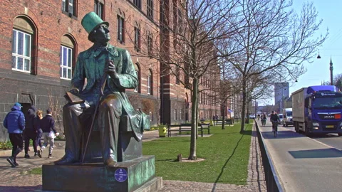 The bronze statue dedicated to the writer H.C. Andersen Stock Footage 197483855