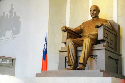 Bronze statue of Sun Yat-Sen emplaced in the Memorial Hall in Taipei, Taiwan. Stock Photos