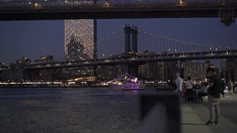 Brooklyn Bridge and Manhattan Stock Footage 163762952