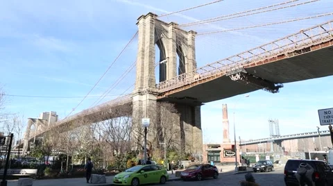 Brooklyn Bridge from Brooklyn Bridge Park Video stock 45700698