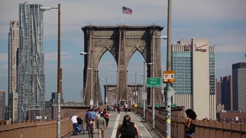 Brooklyn Bridge Crowd In NYC Stock-Footage 79330050