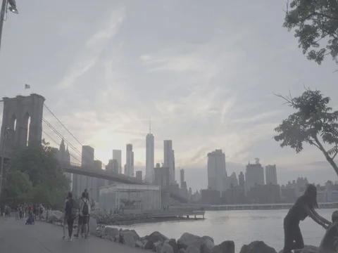 Brooklyn Bridge Dolly In Stock Footage 75937220