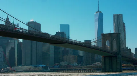 Brooklyn Bridge during winter in New York City Video stock 59797278
