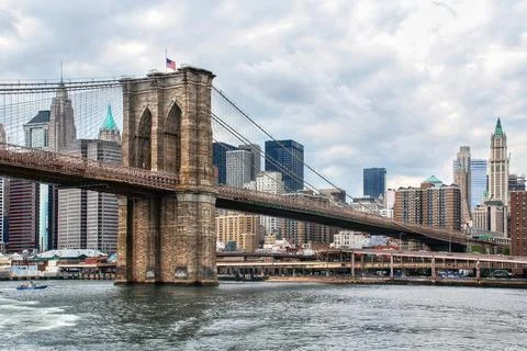 Brooklyn Bridge to Manhattan Stock Photos