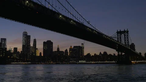 Brooklyn Bridge by night Vidéo 97122328