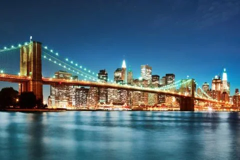 Brooklyn bridge at night Stock Photos