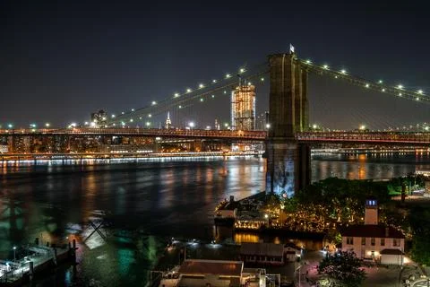 Brooklyn bridge at night Stock Photos