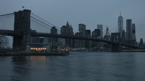Brooklyn Bridge, NY, Overast Stock Footage 71330659