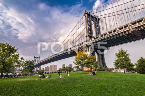 Brooklyn Bridge in NYC Stock Photos